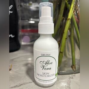 Organic Aloe Vera Skin Moisturizer